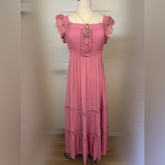 Dresses & Skirts - Elegant Pink Lace Trim Maxi Dress